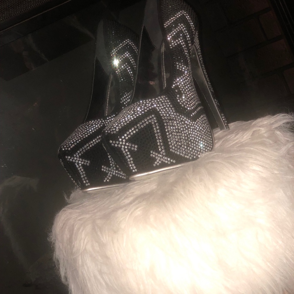 Sparkly shoes😍!